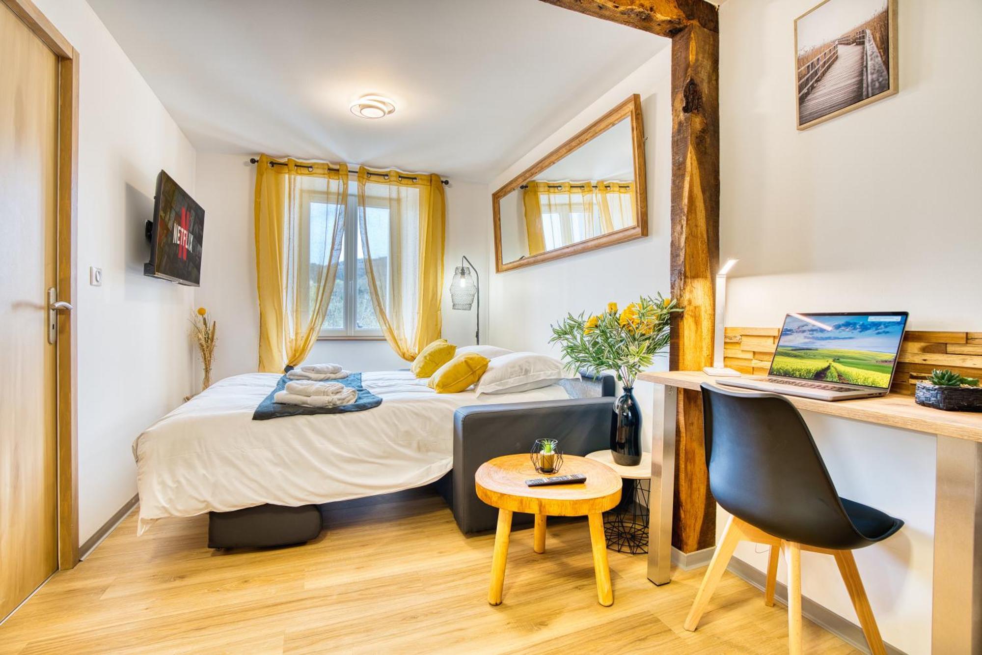 Les Hourtous Netflix Wi-Fi Fibre Terasse 4 Pers Apartment Banassac Exterior photo