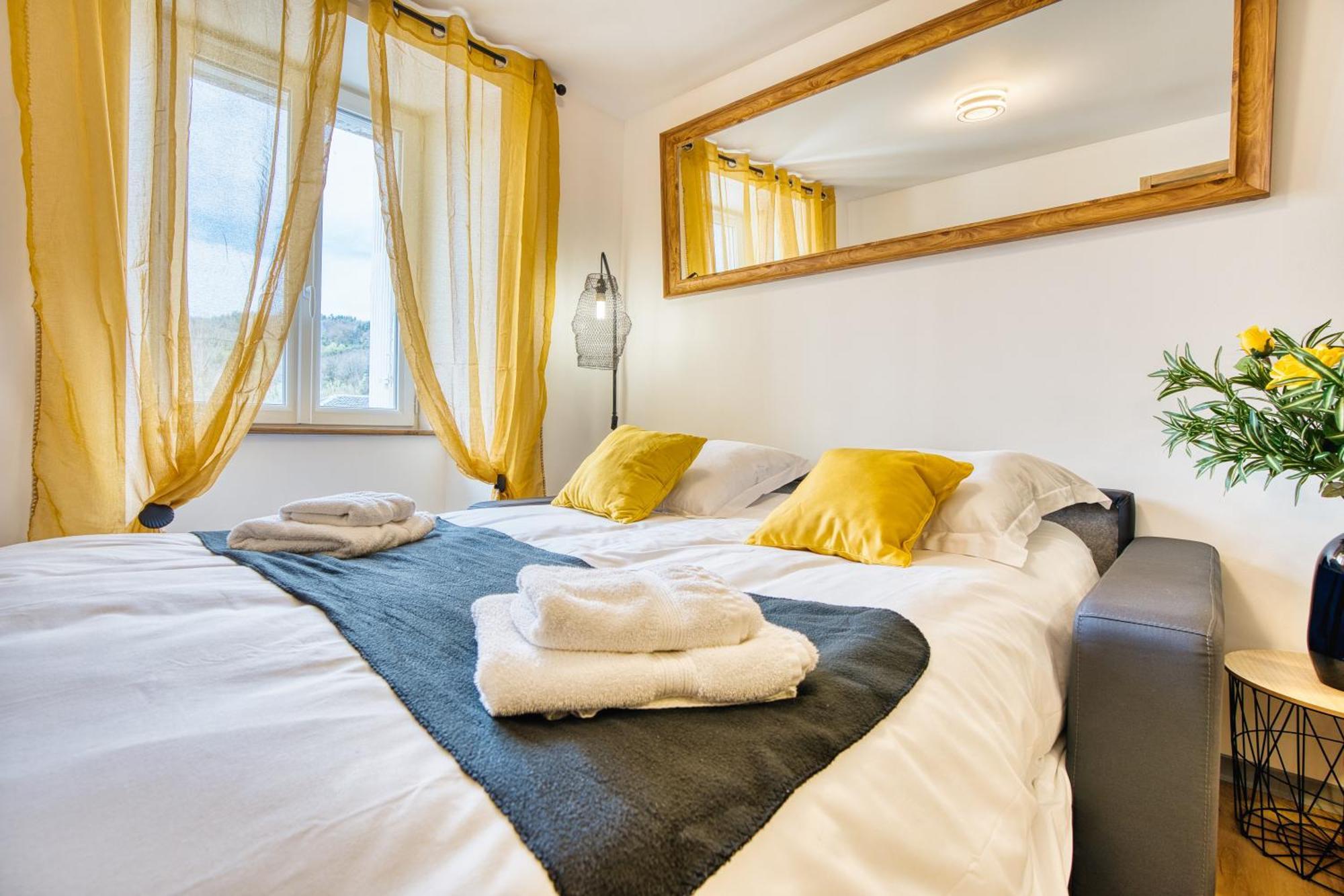 Les Hourtous Netflix Wi-Fi Fibre Terasse 4 Pers Apartment Banassac Exterior photo